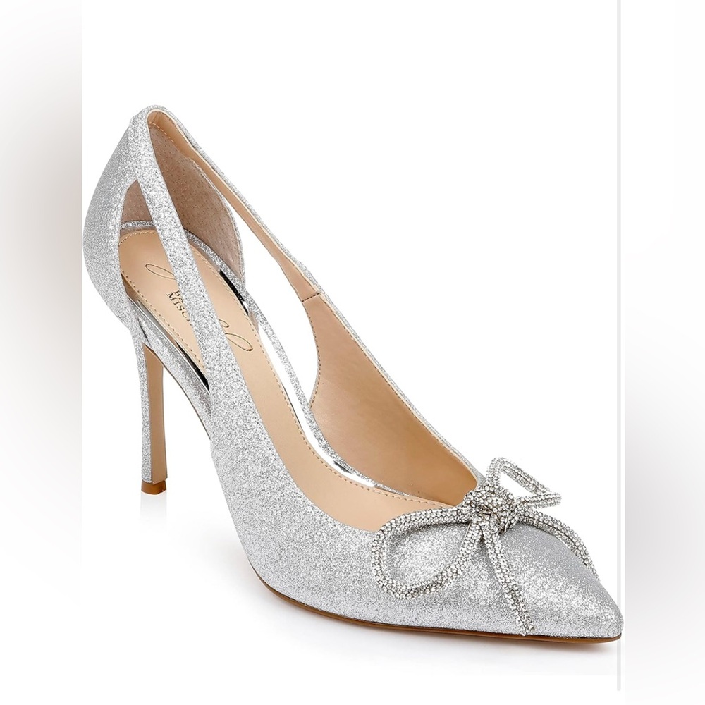 NWOT - Jewel Badgley Mischka Gerry - Color: Silver- Size: 7.5